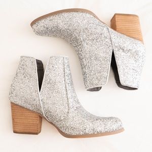 Show Stopper ✨Glitter Booties✨